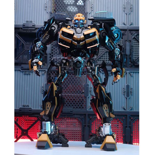 Action-Spielzeugfiguren BMB Transformation MasterPiece BB02 BB 02 Black Bee Oversize 28cm Alloy Figure Robot Toys KO 230508