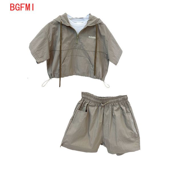 Sets Anzüge Kinder Kinderkleidung Sommerkleidung Baby Boy Suit Kurzarm gefälschte zweiteilige Hoodie-Shorts 2-teiliges Set mit Kordelzug 230508