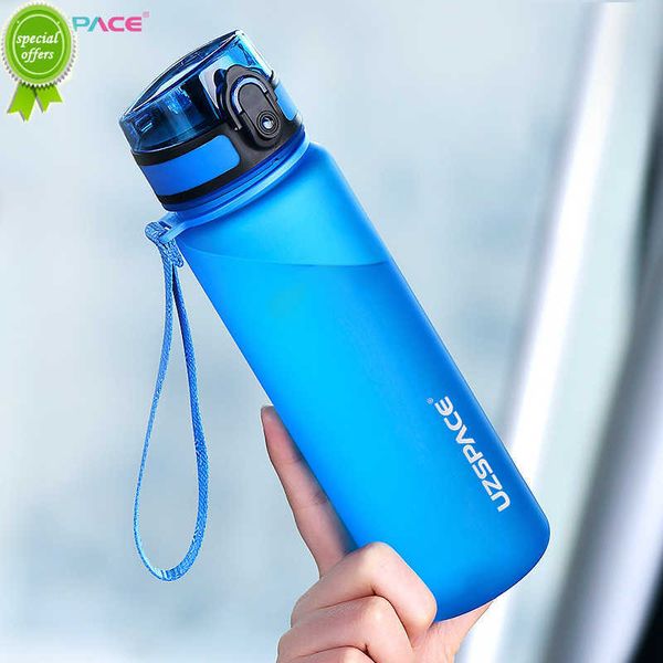 Uzspace Sports Water Bottle BPA Free 500/1000ml Tritan Fosted Plástico Shaker Filtro de chá de Shaker Filtro para Ginásio de viagem ao ar livre