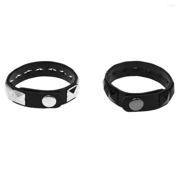 Braccialetti di collegamento 2Pcs Rivetto bianco Cinturino in pelle artificiale con borchie piramidali punk nere