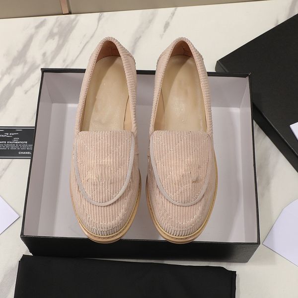 2023 Mocassini in pelle di lusso in metallo Pantofola Muller Designer Scarpe da donna con fibbia Moda Pantofole Princetown marrone Casual Mules Flats taglia 35-39