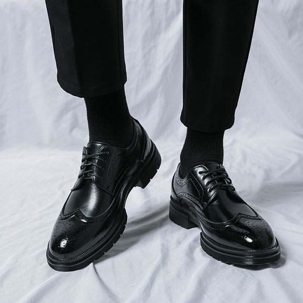 Vestido sapatos feitos artesanais de ala de ala oxford Brague de couro preto Business Classic Business 230510