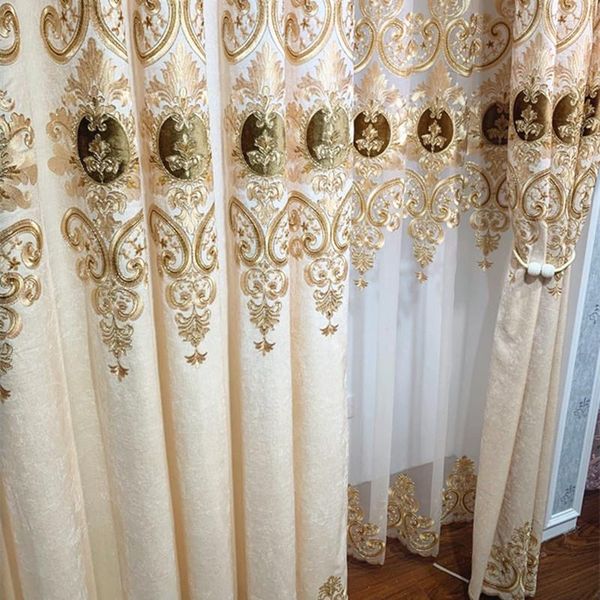 Vorhang Europäische wunderschöne und zarte Vorhänge für Wohnzimmer Schlafzimmer Champagner Cortinas Chenille-Stoff Gold bestickt drapieren Custom