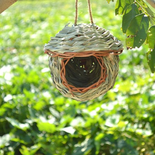 Käfige Großhandel für Heimtierbedarf, handgewebter Strohkäfig, Outdoor-Gartendekoration, Vogelnest ist am besten