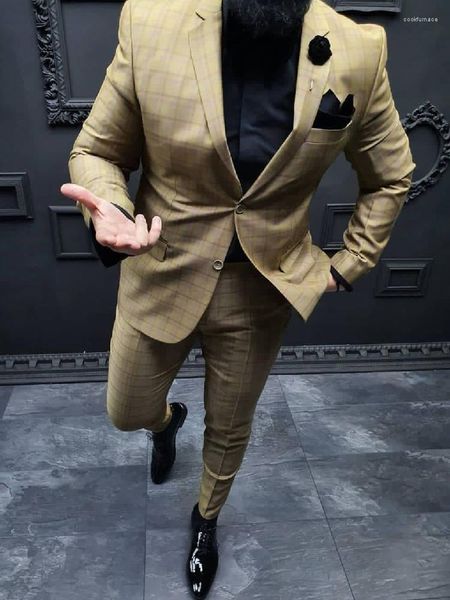 Abiti da uomo Strisce scozzesi marroni Abito da uomo 2 pezzi Blazer Pantaloni Monopetto Risvolto con visiera Moda Slim Business Matrimonio moderno