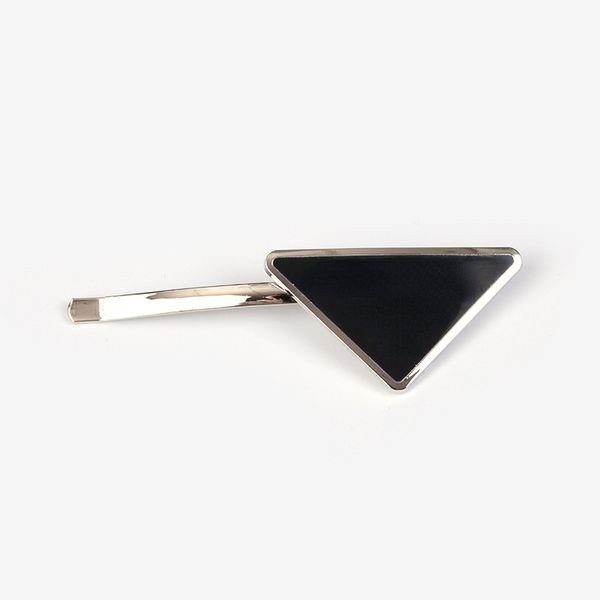 Marchio di moda degli orecchini del segno del triangolo rovesciato del metallo del piatto di ferro geometrico alla moda semplice all'ingrosso