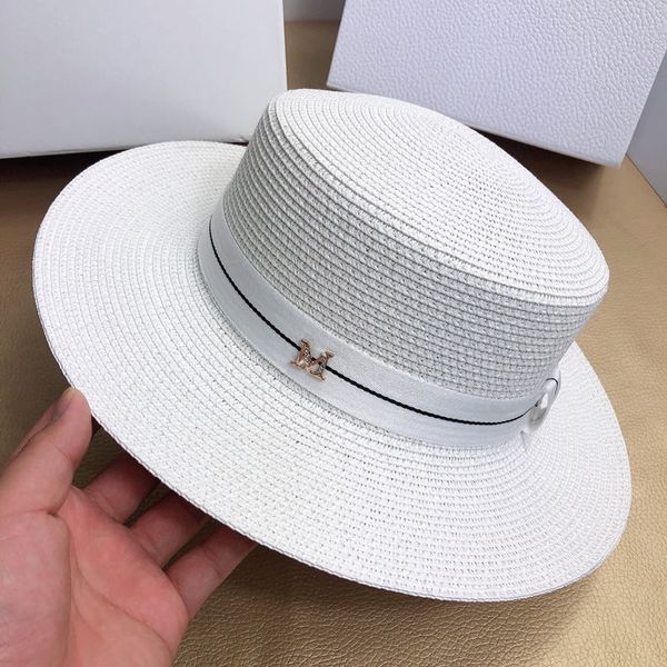 Cappello di paglia francese personalizzato per donna con cappello a cilindro bianco con lettera M piatta per donna con protezione solare britannica, vacanza al mare e cappello parasole