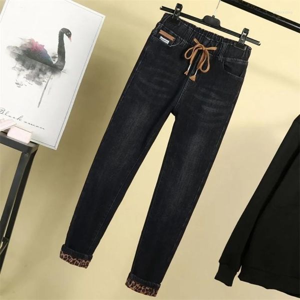 Damenjeans 6XL Frauen verdicken Denim-Hosen für fette Schwester Samtfrauen 2023 Winter-elastische hohe Taillen-Baumwollmutter