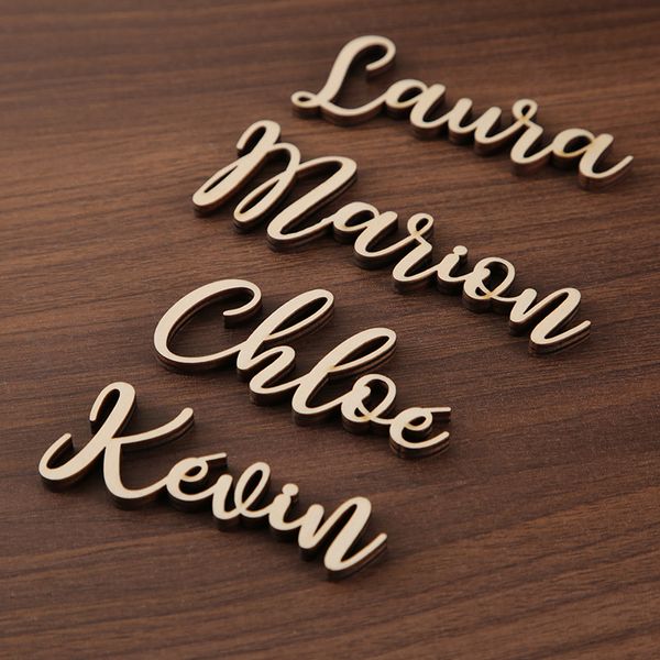 Decoração de festa 20pcs Wood Nome do casamento personalizado Cartões de lugar de lugar personalizado nomes de corte de corte de configuração Sign Dinner 230510