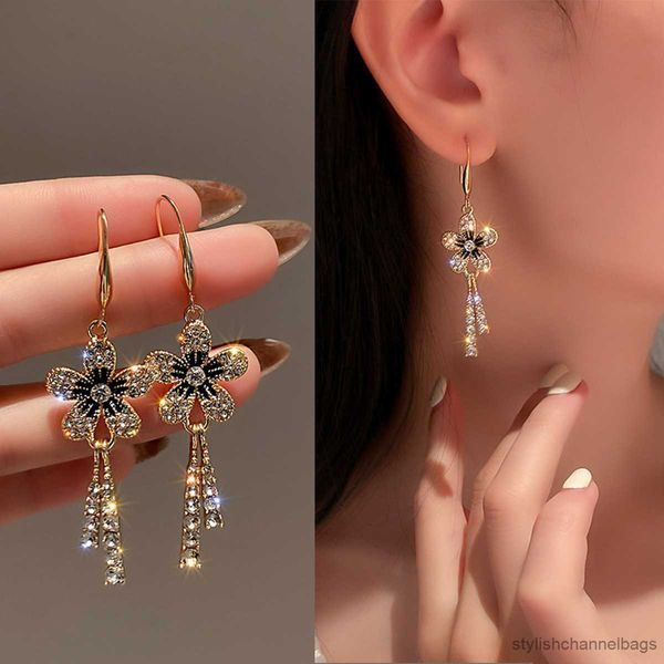 Stud New Flower Tassel Long Sergring Vintage Elegant Crystal Sergring Trend Trend Темперамент изысканные серьги Women Pretty Gift