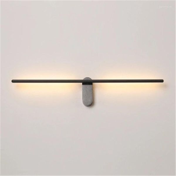 Lâmpadas de parede Design e luz LED rotativa da moda para o banheiro à beira do banheiro, o farol de espelho moderno preto acabado