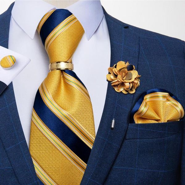 Papillon Moda Uomo Giallo Spilla di seta a righe larghe blu Hanky Gemelli Anello cravatta Set Abito formale da sposa Cravatta DiBanGuBow