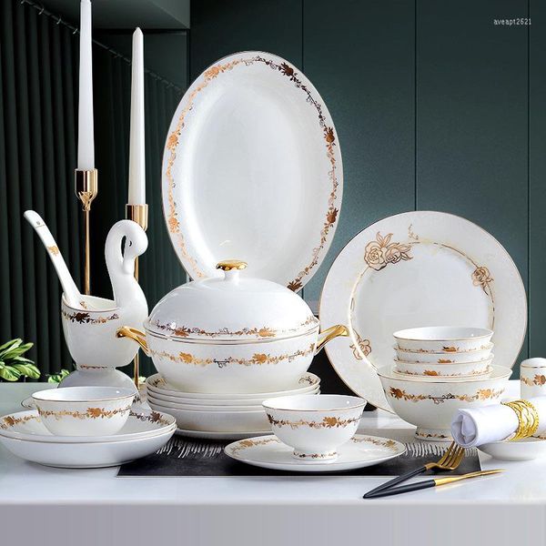 Dinnerware Sets Bone China Tableware Conjunto de tigela e prato europeu Creative Cream Ceramic Plate Presente de casamento