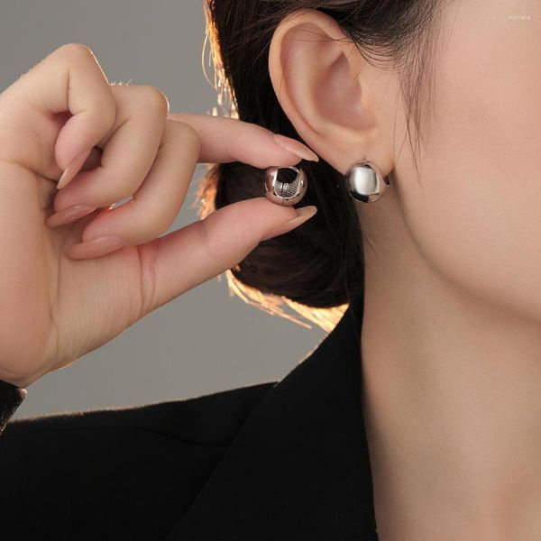 Brincos de argola cor de ouro branco simples gótico pequeno para mulheres europeias unissex piercing rock jóias fivelas de orelha