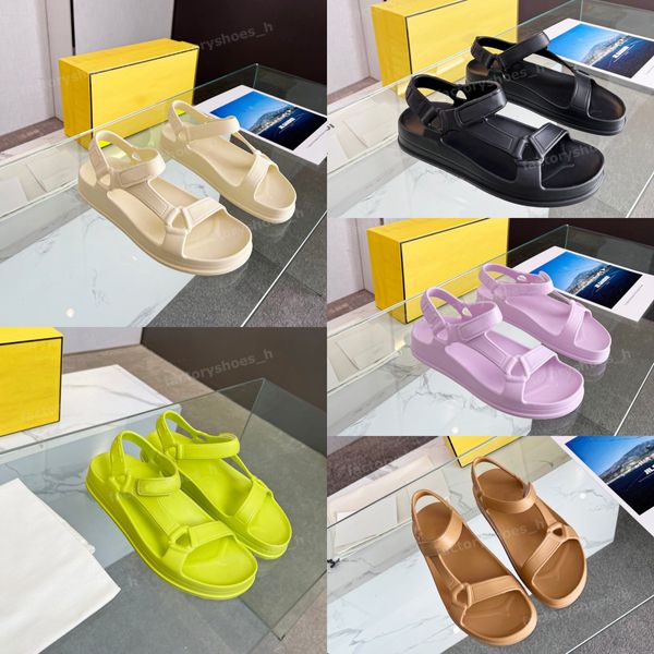 Designer-Sandalen Feel Damen-Sandale, Gummi-Hausschuhe, Roma-Schuhe, bequeme Plateau-Slides, braune Satin-Pantoletten, flache Sandale, Sommer-Strand-Flip-Flops, fluoreszierendes Gelb