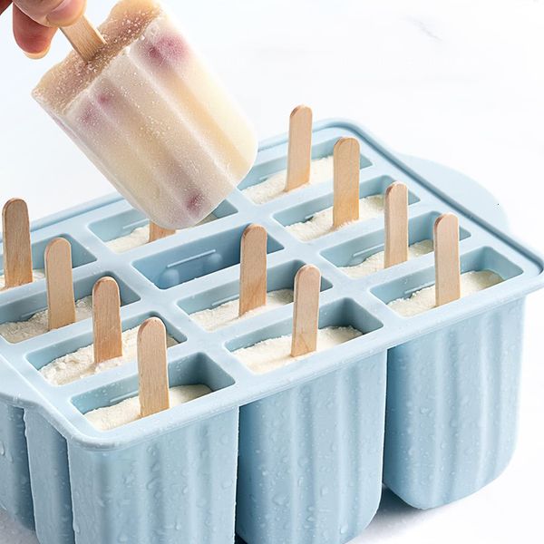 Dondurma aletleri 12 boşluklar 50 pcs ahşap çubukları ile buz pop üreticisi silikon popsicles kalıp çocuklar için kapaklar ile yetişkinler dondurma tepsileri bpa bedava 230512