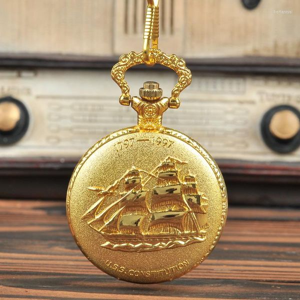 Taschenuhren Vintage Gold Segelboot Schnitzerei Quarzuhr für Männer Frauen Glückserfolgssymbol graviertes Gehäuse Fob Kette Bronze Uhr Geschenke