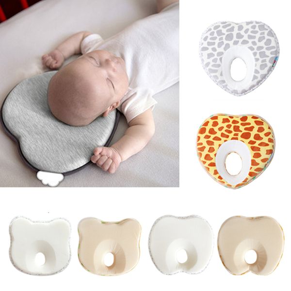 Cuscini Infantile Anti Roll Cuscino per bambini a forma di cuore Testa del bambino addormentato Proteggi nato Almohadas Baby Bedding 230512