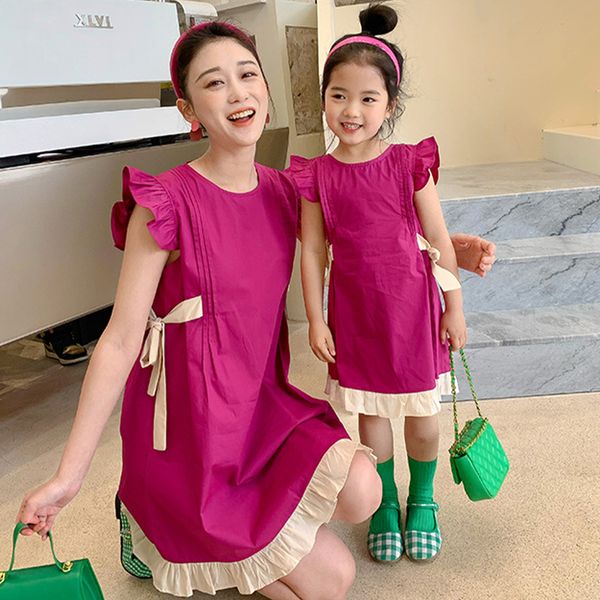 Passende Familienoutfits Korea Sommer Eltern-Kind-Kleid Mädchen Baby Drachenfruchtfarbe Mutter und Tochter fliegende Ärmel Mädchen ES 230511