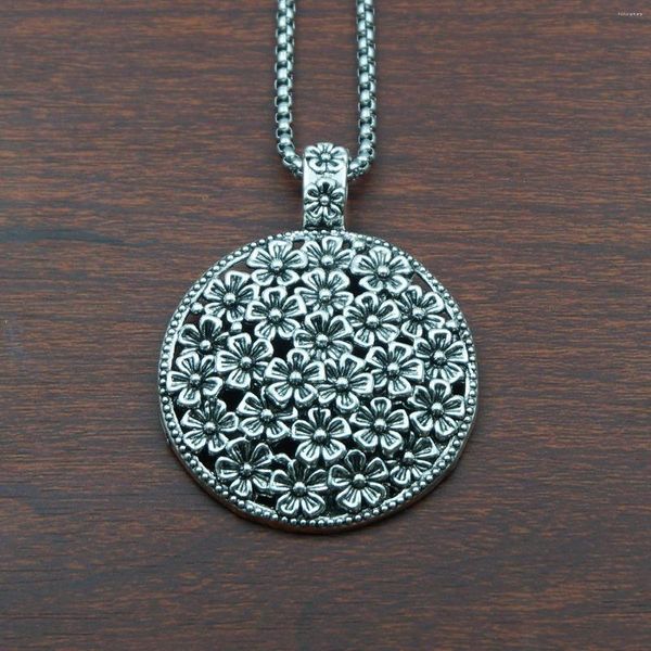 Ketten Delicate Fashion Flower Covered Disc Pendants Necklace Vintage Charm Jewelry