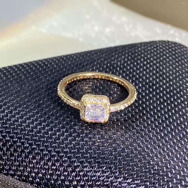 Cluster Rings 18K Gold Diamond Ring Femmine Anelli De Wedding Bands Gemstone Jewelry Yellow Origin Women