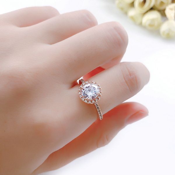 Bague de fiançailles américaine femme Micro incrusté Aaa Zircon plaqué or blanc bague en diamant ornement en gros