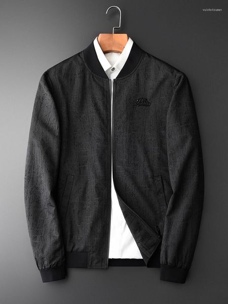 Мужские куртки 2023 Прибытие Модная весенняя куртка Размерная текстура Окрашенная в пряже ткань Воротник-стойка Свободные Большие размеры MLXL 2XL 3XL 4XL