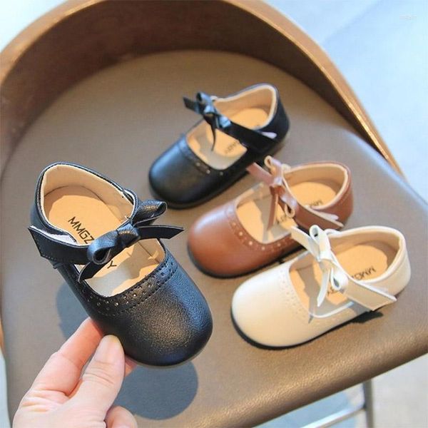 Scarpe piatte Ragazze Bow Mary Janes Hollow Shallow Single per bambini Scarpe da principessa in pelle casual per bambini Appartamenti per bambini