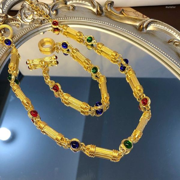 Brincos de colar Definir o padrão de duas peças de duas peças ocidentais, esculpida, esculpida em pulseira de vidro de decoração de amarração cilíndrica longa