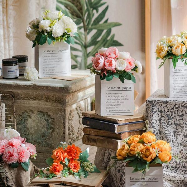 Fiori decorativi Bouquet di fiori artificiali di seta Colori multipli Decorazioni per matrimoni finti a mano rosa Decorazioni per la casa artigianali di alta qualità