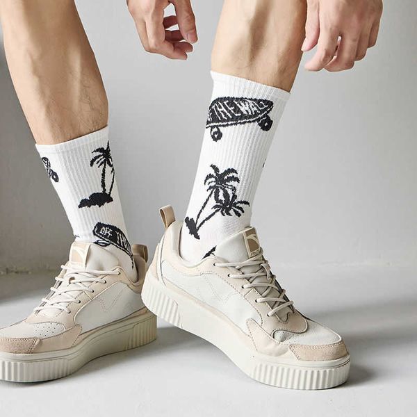 Calzini da uomo in cotone New Wholesale Funny Compression Crew Harajuku Hip Hop Thick Women Novità Cartoon Sock pettinato