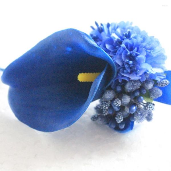 Fiori decorativi 1 pezzo Royal Blue Calla Flower Corsage Groom Groomsman Wedding Party Uomo Suit Uomo Boutonniere Prom Pin Spilla Risvolto