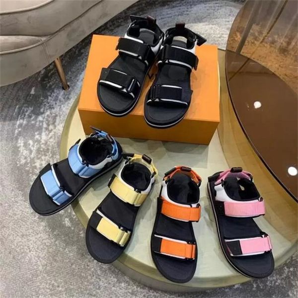 Designer-Hausschuhe, Slides, Sandalen, Sommer-Flats, sexy Echtleder-Plateauschuhe, Damen-Strandschuhe, mühelos stilvolle Slides, 2 Riemen mit angepasstem gewebtem Gürtel