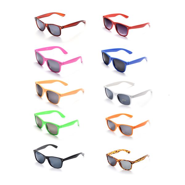 Óculos de sol Lovatfires 10 Pack Sunglasses Adequados para festas para mulheres crianças Multi Color Protection preto e branco Rosa vermelho 230512