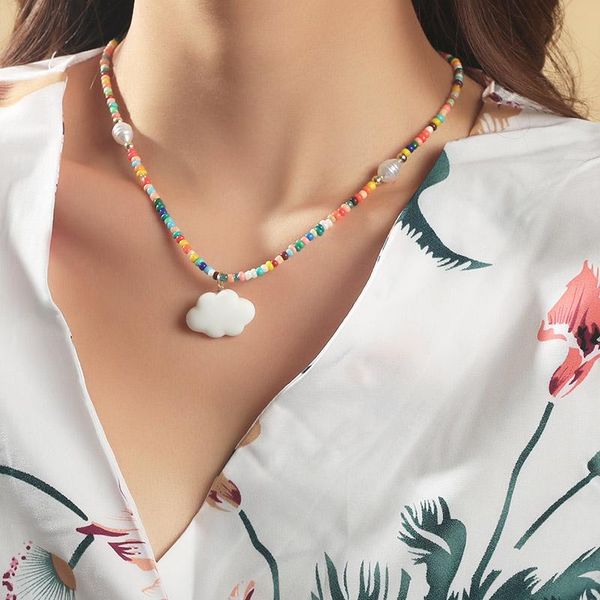 Collane con ciondolo Beach Style Trendy Simple Women's Handmade Multicolor Glass Beaded Resin White Clouds Pendenti per gioielli da donna GiftP