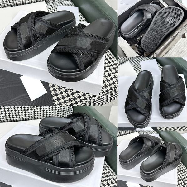 BLOCK SLIDE AUS MESH-TEXTIL MIT JACQUARD-SCHWARZEN Plateau-Sandalen Damen-Designer-Sandalen-Obermaterial mit Logo 2023er neue Frühlings-Internet-Rot-Ins bequeme Strandsandalen