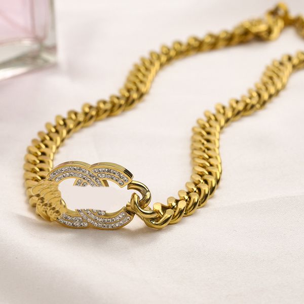 Collana placcata in oro di design per donna Marchio C-lettera Diamante Catena spessa Collane Accessorio di gioielli Alta qualità Non tramonterà mai 13 stile