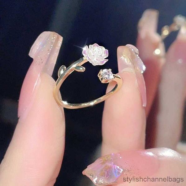 Anelli a fascia Anelli di apertura di fiori di zirconi di lusso per le donne Gioielli da sposa con anello a dito regolabile in fiore di ciliegio rosa cubica