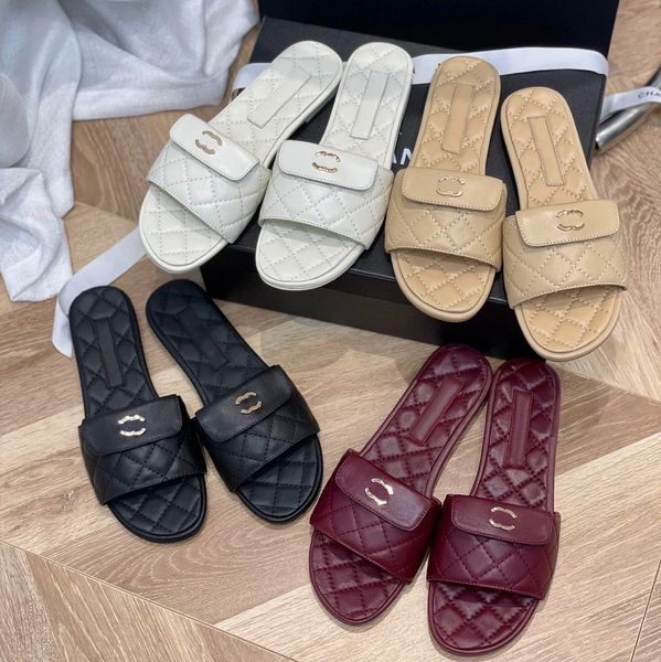 Luxus-Designer-Schuh für Damen und Herren, Lammfell, gestepptes Leder, Schloss, flacher Schieber, bequemer flacher Slipper, Sommer-Pool, draußen, einfach zu tragende Sandale, schneller Versand