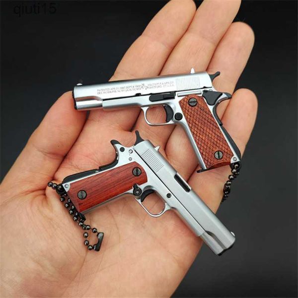 Gun Toys 1 3 Сплошная древесная ручка 1911 Металлическая модель для ключей для игрушки для игрушки сплав сплав -пистолет Коллекция Игрушка Подарок Подарок T230515