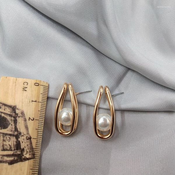 Orecchini a bottone di Qingdao Gioielli Personalità e temperamento La perla versatile retrò può rompere il RAME D46 femminile