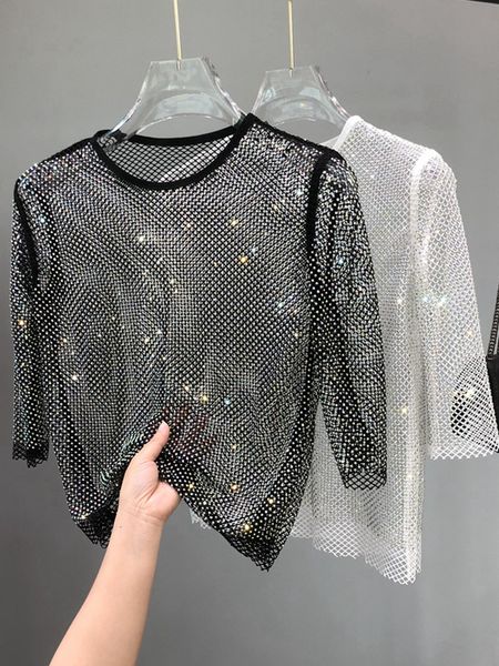 Camiseta feminina Mesh Diamond Crystal Crystal Diamond Ultra Fairy por dentro Take Party Bling Hollow Out Hollow-out Redução superior e camiseta brilhante 230515