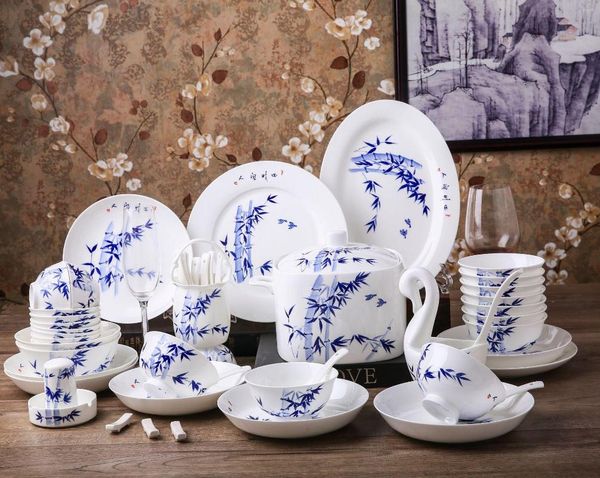 Jingdezhen Bone China Tableware Set - Hand Painted Ceramic Dinnerware with Bowls, Perfect Gift for Home Use.