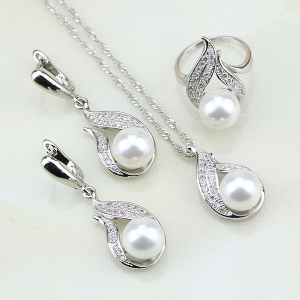 Set di gioielli da sposa Fuoco 925 Gioielli in argento Perla bianca Cubic Zirconia Set di gioielli Regalo per le donne OrecchiniAnelloCiondoloCollana Catena 230512