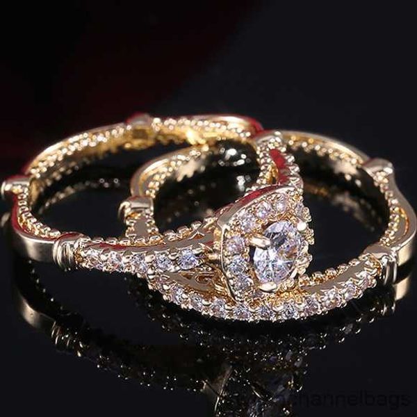 Band Rings Luxury Bridal Ring Sets Super Luxury Golden Color Micro pavimentado Solitaire Engagement Rings for Girl