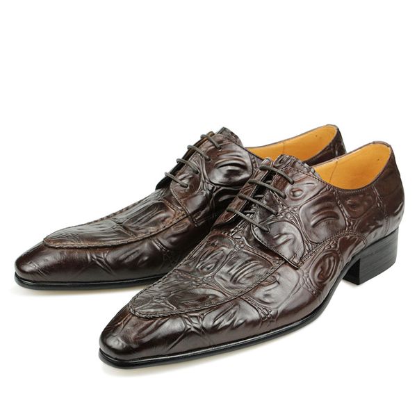 Homem, sapatos de couro de luxo, costure a mão, o crocodilo de crocodilo impressa em sapatos de couro de couro de couro