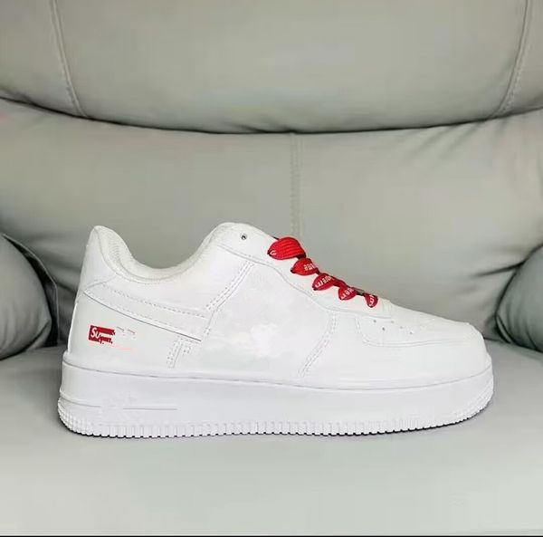 2023 NEW INS Trend Scarpe da tavolo da uomo Stile maschile e femminile di scarpe da corsa Sneaker rosse coppia scarpe