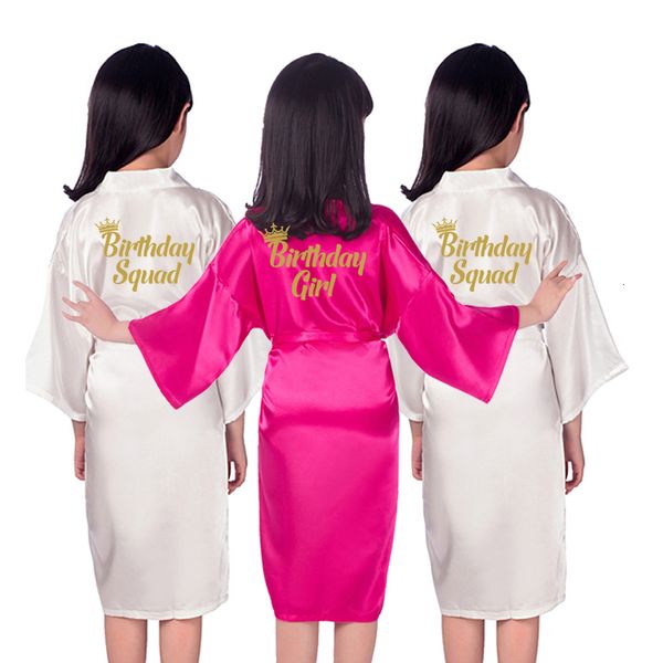 Família combina com roupas de aniversariante Robes Spa Party Kids Satin Children Girl Girl Sowoover Kimono Gold Writing Birthday Squad 230512