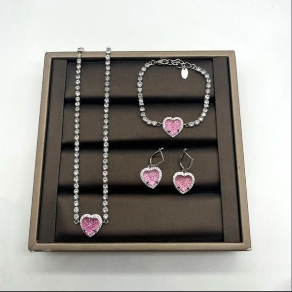 Neu gestalteter baumelnder Ohrstecker Pink Love Halskette Sweet Candy Crystal Clear Damen Premium Ohrringe Designerschmuck CEE-25