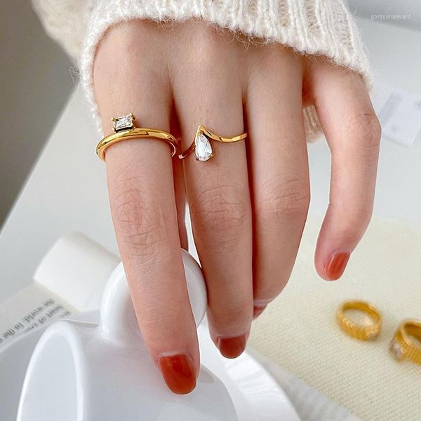 Cluster-Ringe, anlaufgeschützt, Mini-Quadrat-Tropfen-Zirkonia-Stapler für Frauen, 18 Karat vergoldet, Charms, auffälliger Ring, Party-Geschenk